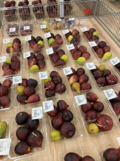 .
おはようございます☀️

今朝も採れたて新鮮野菜が出荷されました☺️🍆🥒

なす、きゅうり、スイカ、かぼちゃ、ささげ、ピーマン、甘長とうがらし、つるむらさき、セイロン瓜、モロヘイヤ、冬瓜、きなうり、イチジク、ぶどう、ポポーなどが出荷されました✨

ご来店をお待ちしております🙇‍♀️

なお出荷量には限りがあり、売り切れる場合がございます。ご了承ください。
#産直#なごやさい#JA天白信用#ナス #きゅうり