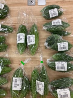 .
おはようございます☀️

今朝も採れたて新鮮野菜が出荷されました☺️🍆🥒

なす、きゅうり、かぼちゃ、ささげ、ピーマン、甘長とうがらし、つるむらさき、じゃがいも、イチジク、オクラ、栗などが出荷されました✨

ご来店をお待ちしております🙇‍♀️

なお出荷量には限りがあり、売り切れる場合がございます。ご了承ください。
#産直#なごやさい#JA天白信用#ナス #きゅうり